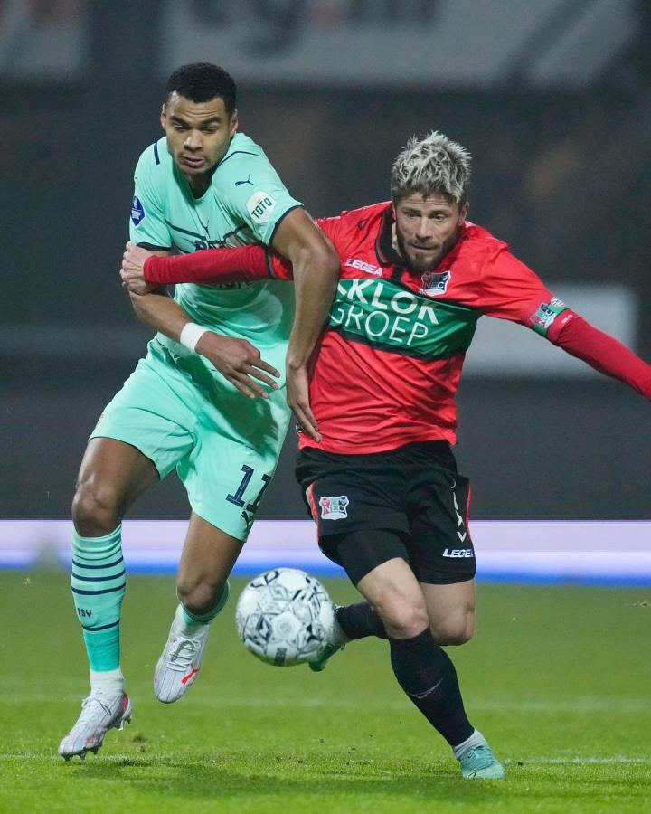 的帮助下 的帮助下