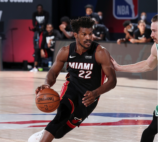 与沃尔夫斯 与沃尔夫斯